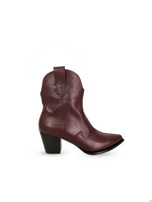 Botín Aura color burgundy con taco de 5 cm y diseño texano