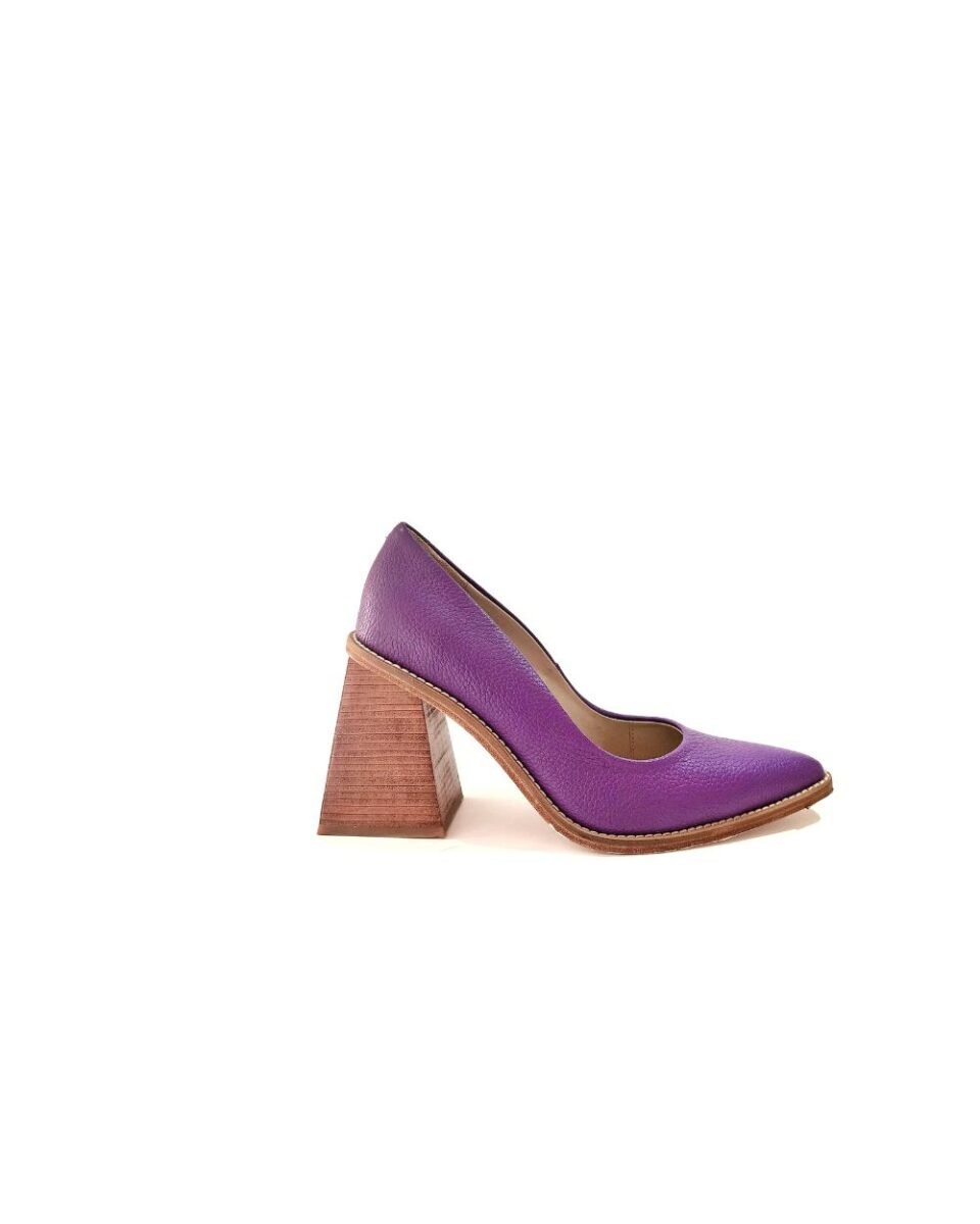 Stiletto uva de cuero artesanal con taco alto hecho en Perú